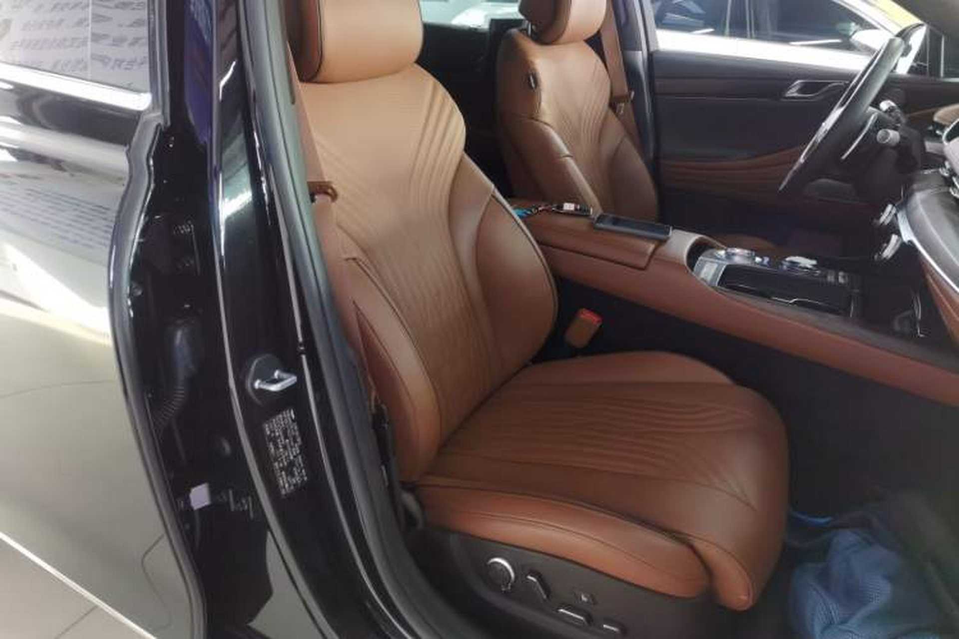 Used Genesis G80 2023 2.5T Rear-Drive Flagship Edition Right Front Seat