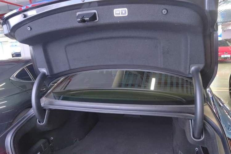 Used Genesis G80 2021 2.5T Rear-Drive Luxury Edition Trunk