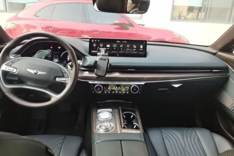 Used Genesis G80 2021 2.5T Rear-Drive Luxury Edition Center Console