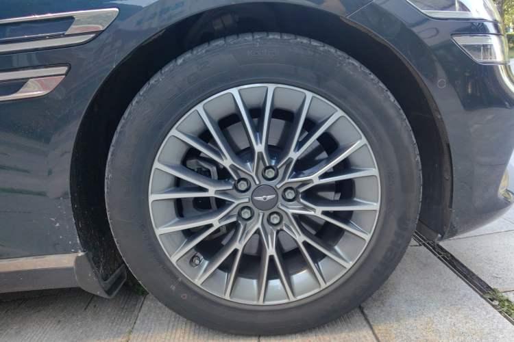Used Genesis G80 2021 2.5T Rear-Drive Luxury Edition Exterior 7