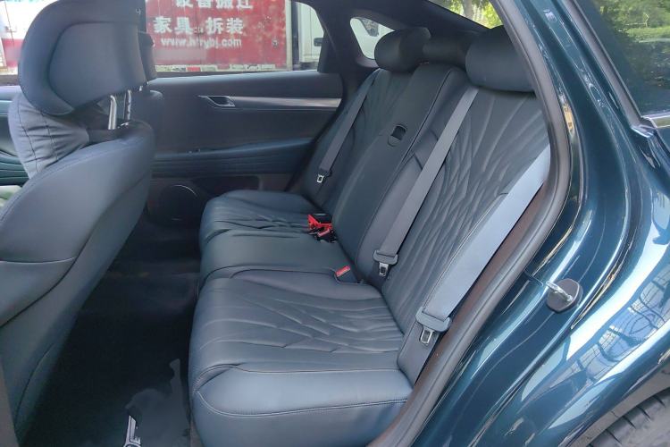Used Genesis G80 2021 2.5T Rear-Drive Luxury Edition Interior 4