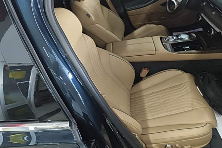 Used Genesis G80 2021 2.5T Rear-Drive Flagship Edition Right Front Seat