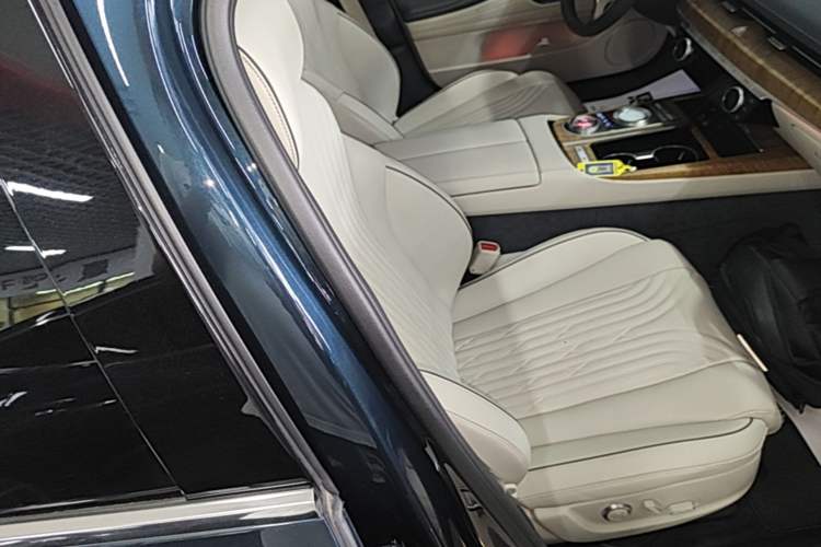 Used Genesis G80 2021 2.5T Rear-Drive Flagship Edition Right Front Seat
