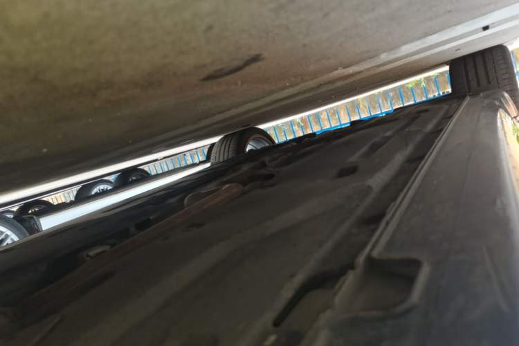 Used Genesis G80 2021 2.5T Rear-Drive Luxury Edition Right Side Sill