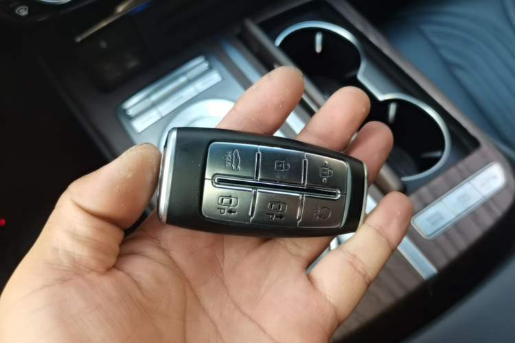 Used Genesis G80 2021 2.5T Rear-Drive Luxury Edition Vehicle Key