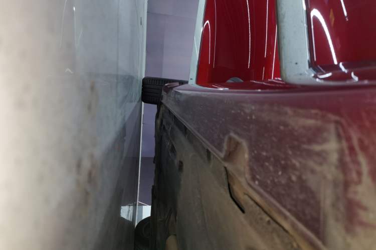 Used Genesis G80 2021 2.5T Rear-Drive Luxury Edition Right Side Sill