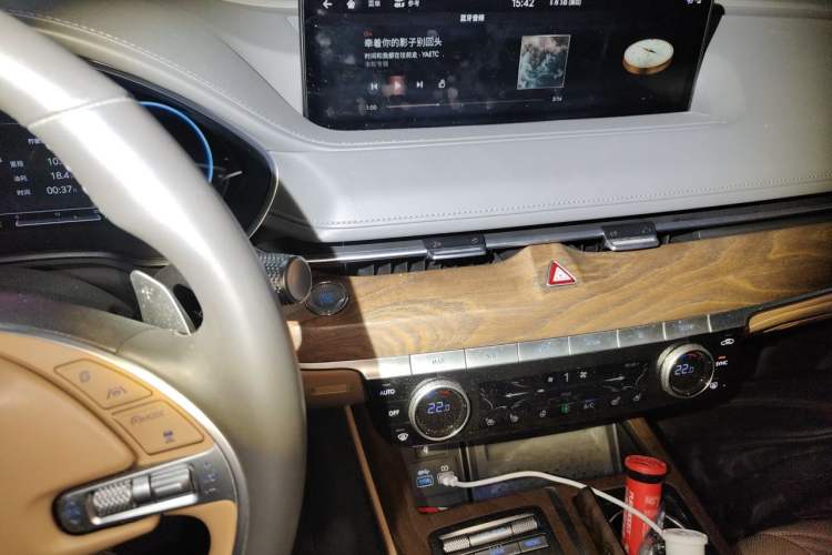 Used Genesis G80 2021 2.5T Four-Wheel Drive Flagship Edition Audio And AC Panel