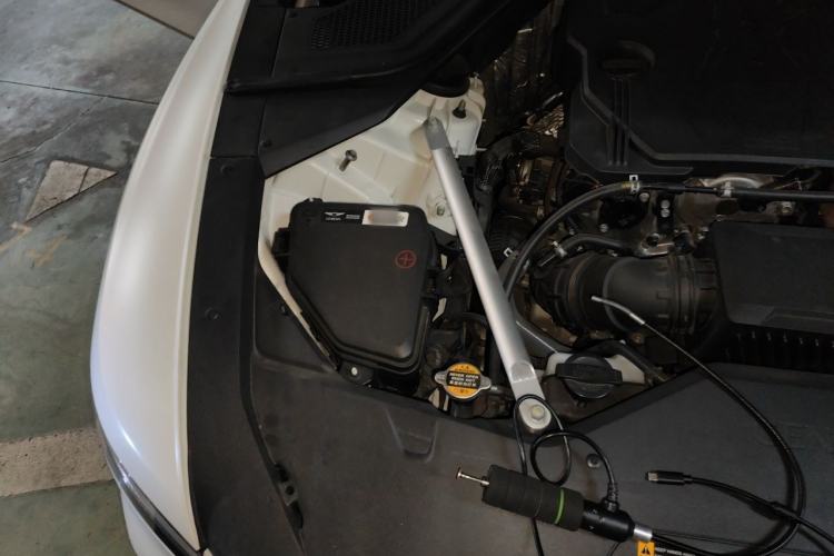 Used Genesis G80 2021 2.5T Four-Wheel Drive Flagship Edition Engine Bay Right