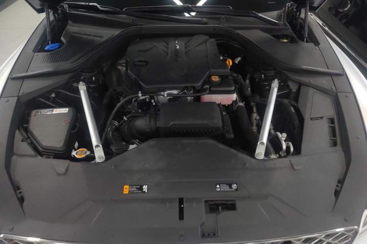 Used Genesis G80 2021 2.5T Rear-Drive Flagship Edition Engine Bay