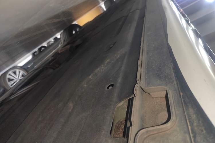 Used Genesis G80 2021 2.5T Rear-Drive Flagship Edition Left Side Sill