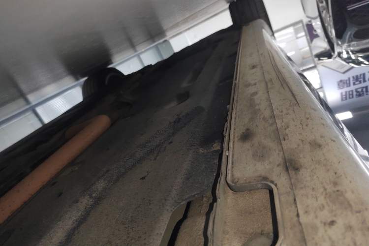 Used Genesis G80 2021 2.5T Rear-Drive Flagship Edition Right Side Sill