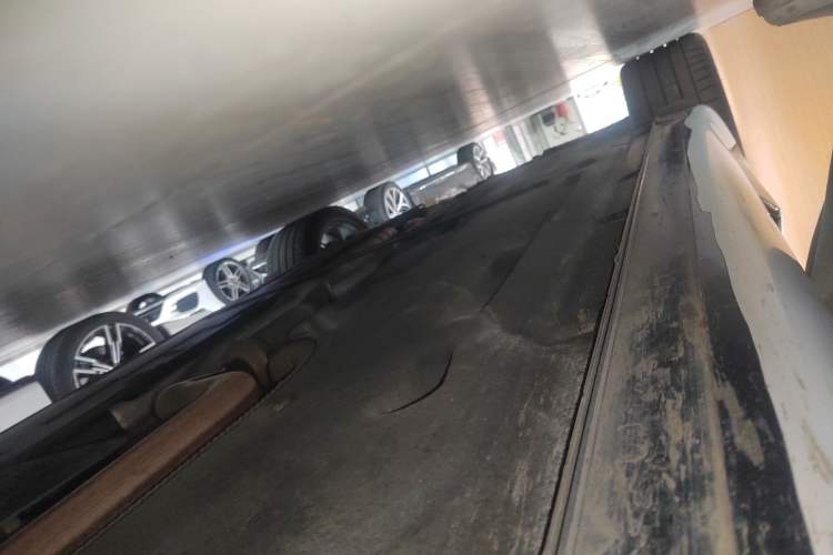 Used Genesis G80 2021 2.5T Rear-Drive Flagship Edition Right Side Sill