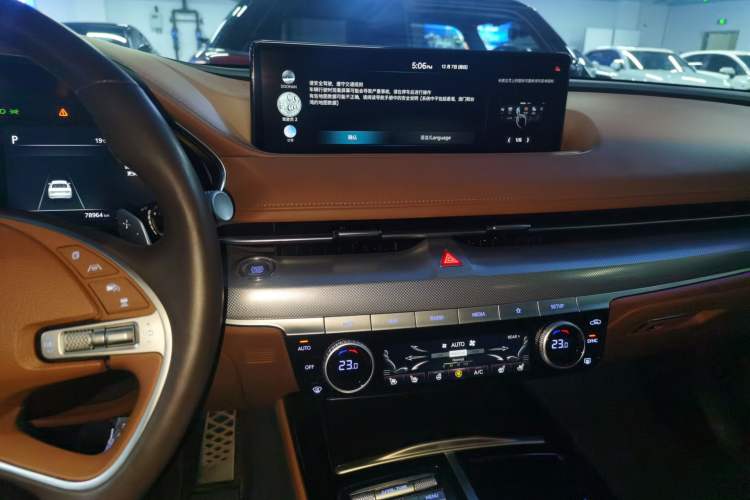 Used Genesis G80 2023 2.5T Rear-Drive Luxury Edition Audio And AC Panel