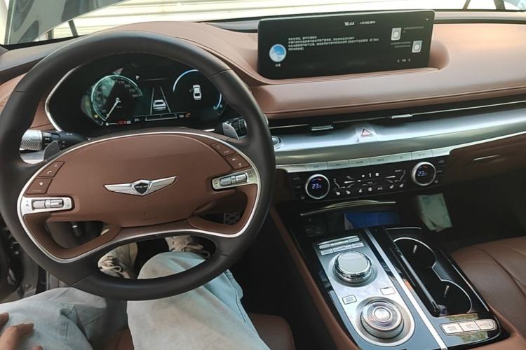Used Genesis G80 2023 2.5T Four-Wheel-Drive Flagship Edition Center Console