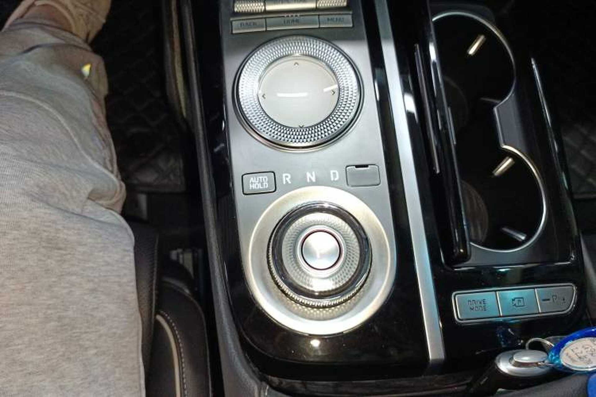 Used Genesis G80 2023 2.5T Four-Wheel-Drive Flagship Edition Gear Lever