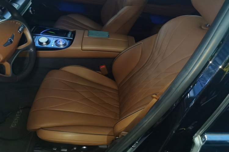 Used Genesis G80 2023 2.5T Rear-Drive Luxury Edition Left Front Seat