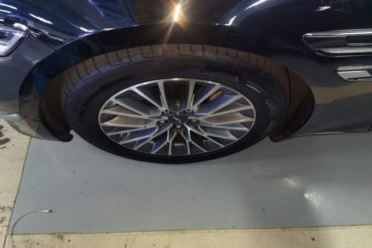 Used Genesis G80 2023 2.5T Rear-Drive Luxury Edition Left Front Wheel Hub