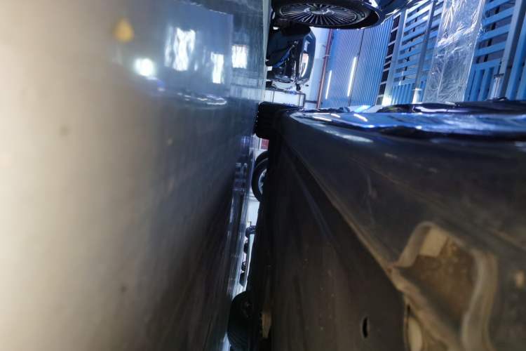 Used Genesis G80 2023 2.5T Rear-Drive Luxury Edition Left Side Sill
