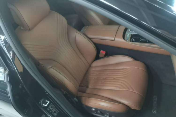 Used Genesis G80 2023 2.5T Rear-Drive Flagship Edition Right Front Seat