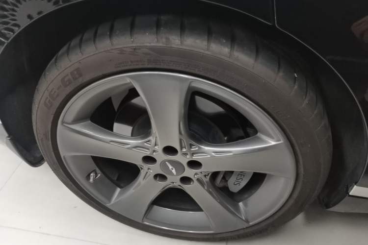 Used Genesis G80 2023 2.5T Rear-Drive Flagship Edition Right Rear Wheel Hub