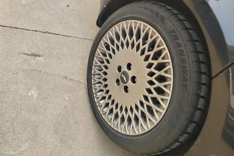 Used Genesis G80 2023 2.5T Four-Wheel-Drive Flagship Edition Right Rear Wheel Hub