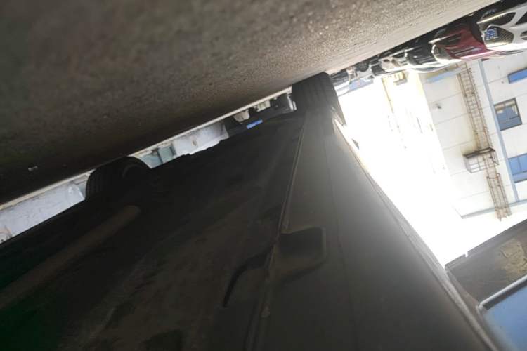 Used Genesis G80 2023 2.5T Four-Wheel-Drive Flagship Edition Right Side Sill
