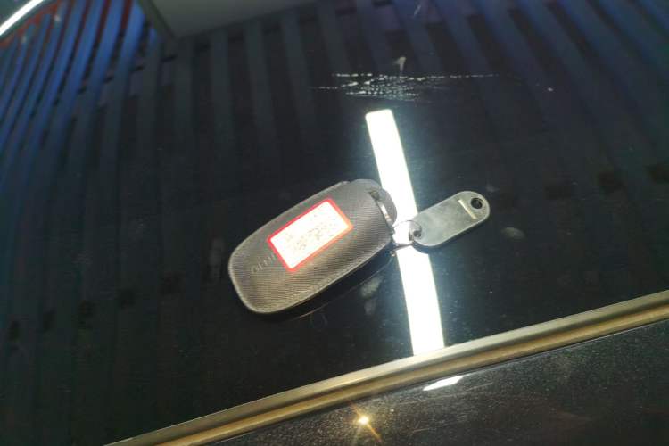 Used Genesis G80 2023 2.5T Rear-Drive Luxury Edition Vehicle Key