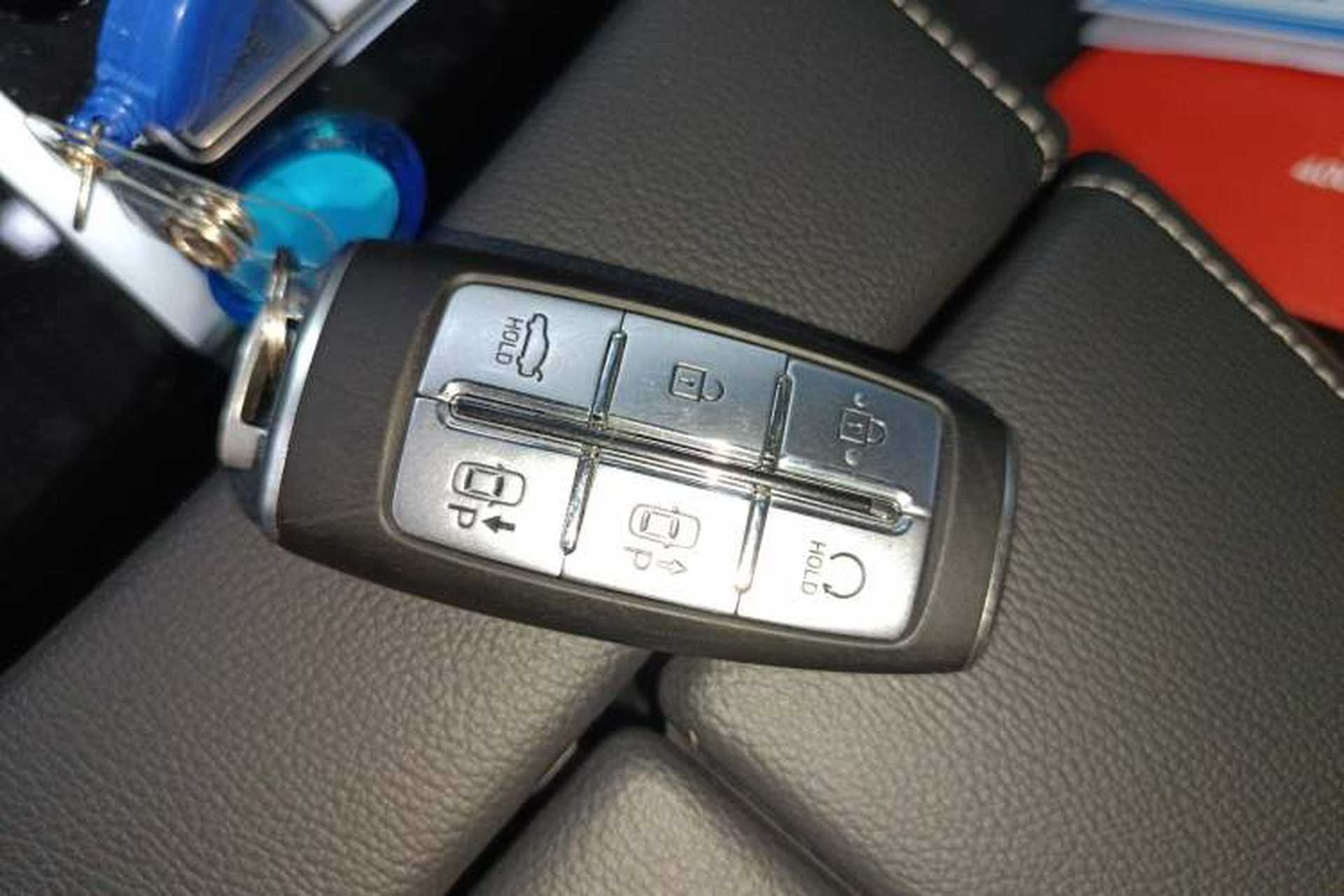 Used Genesis G80 2023 2.5T Four-Wheel-Drive Flagship Edition Vehicle Key