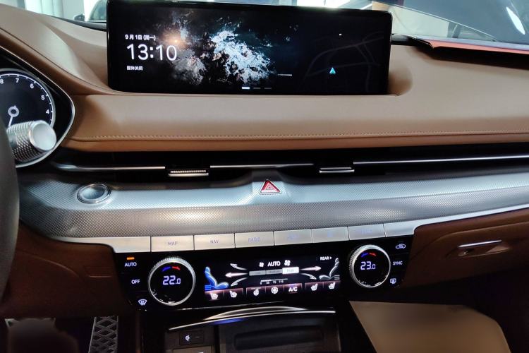 Used Genesis G80 2023 2.5T Rear-Drive Luxury Edition Audio And AC Panel