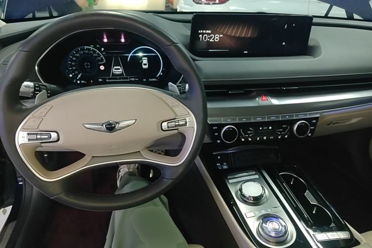 Used Genesis G80 2023 2.5T Rear-Drive Luxury Edition Center Console