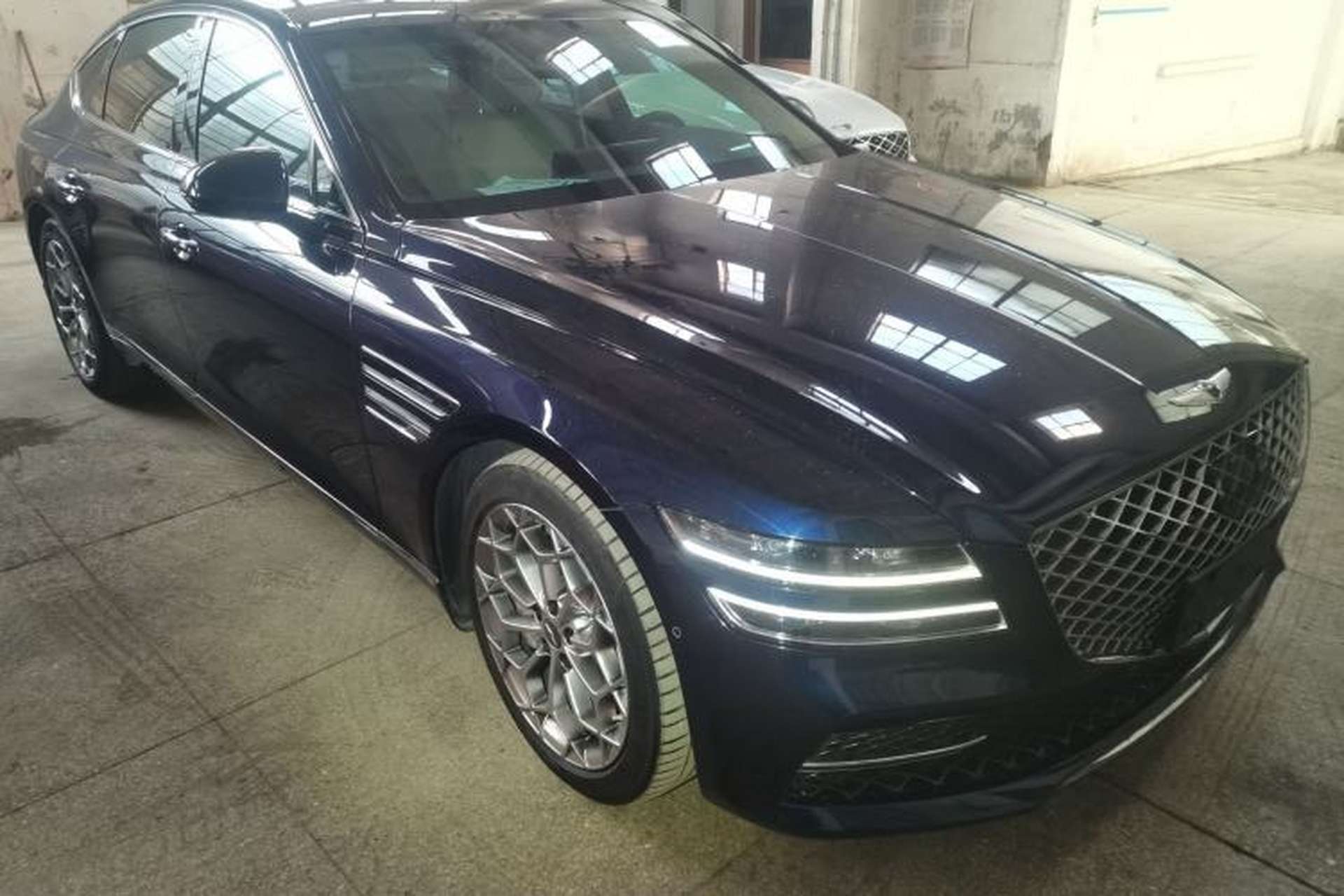 Used Genesis G80 2023 2.5T Rear-Drive Flagship Edition Front Right 45 Deg