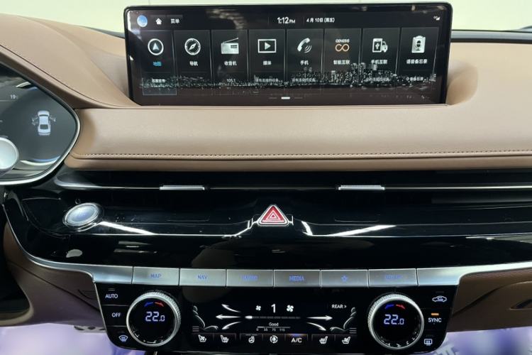 Used Genesis G80 2023 2.5T Rear-Drive Luxury Edition Interior 2