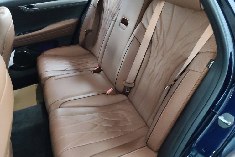 Used Genesis G80 2023 2.5T Rear-Drive Luxury Edition Interior 4