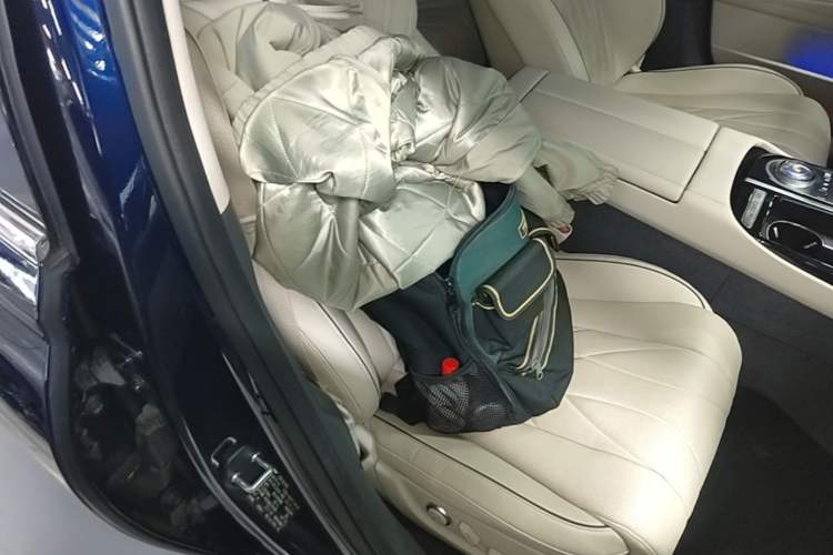 Used Genesis G80 2023 2.5T Rear-Drive Luxury Edition Right Front Seat