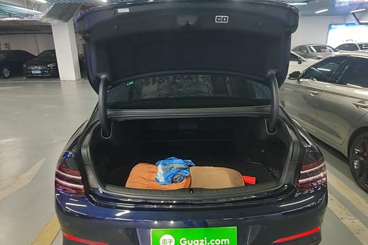 Used Genesis G80 2023 2.5T Rear-Drive Luxury Edition Trunk