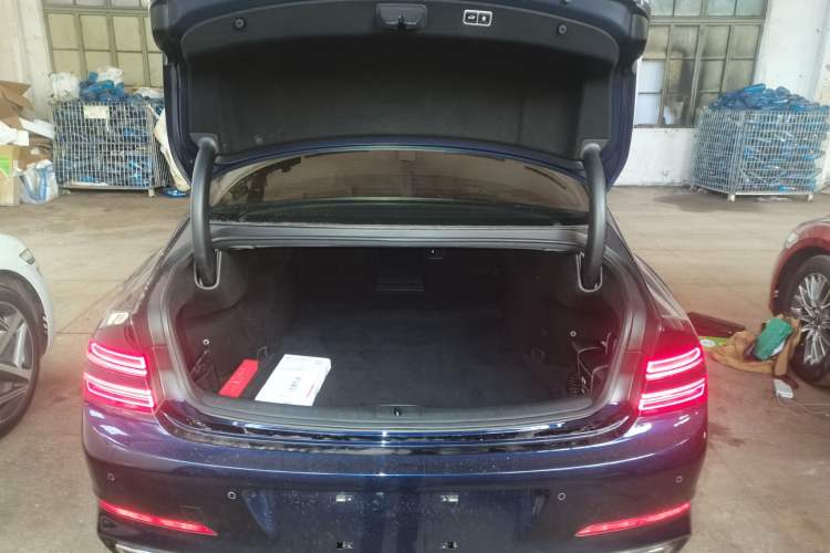 Used Genesis G80 2023 2.5T Rear-Drive Flagship Edition Trunk