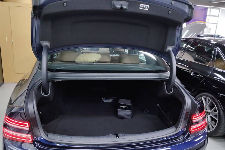 Used Genesis G80 2023 2.5T Rear-Drive Luxury Edition Trunk