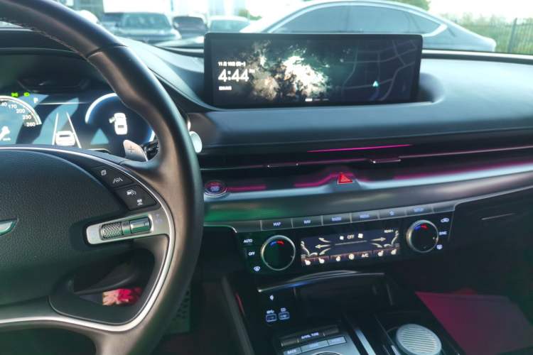 Used Genesis G80 2023 2.5T Four-Wheel-Drive Flagship Edition Audio And AC Panel