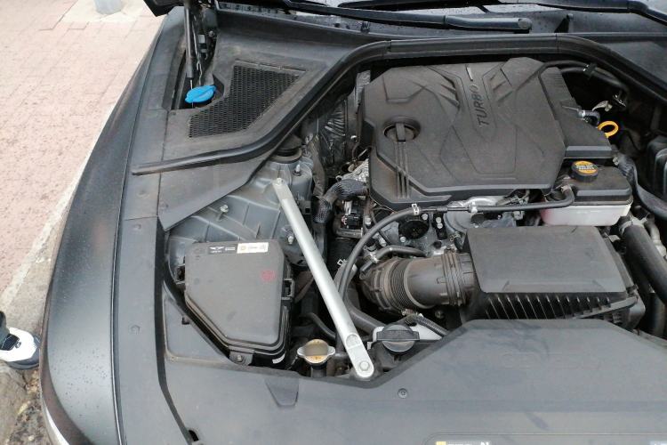 Used Genesis G80 2023 2.5T Rear-Drive Flagship Edition Engine Bay Right