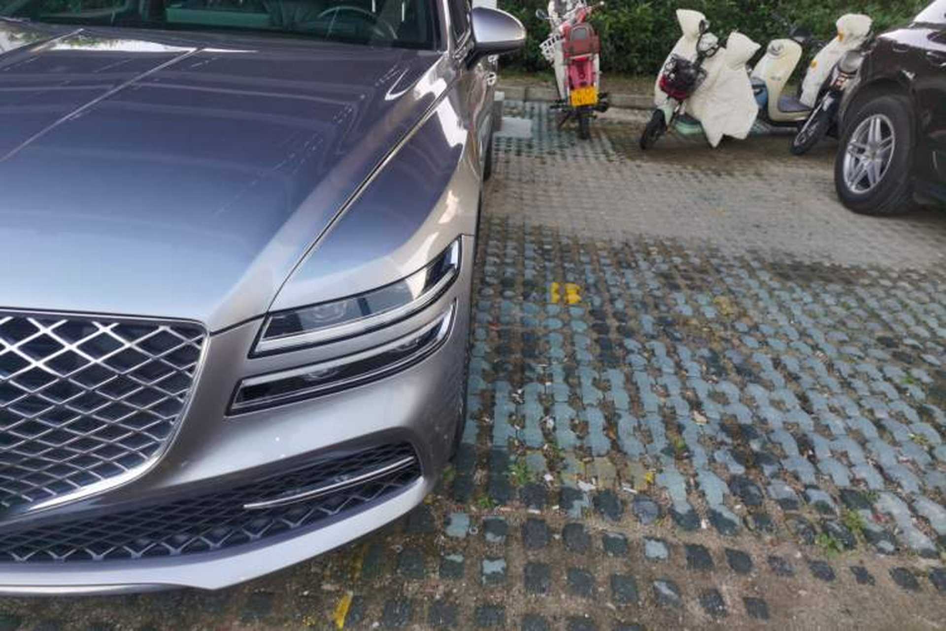 Used Genesis G80 2023 2.5T Four-Wheel-Drive Flagship Edition Left Front Headlight