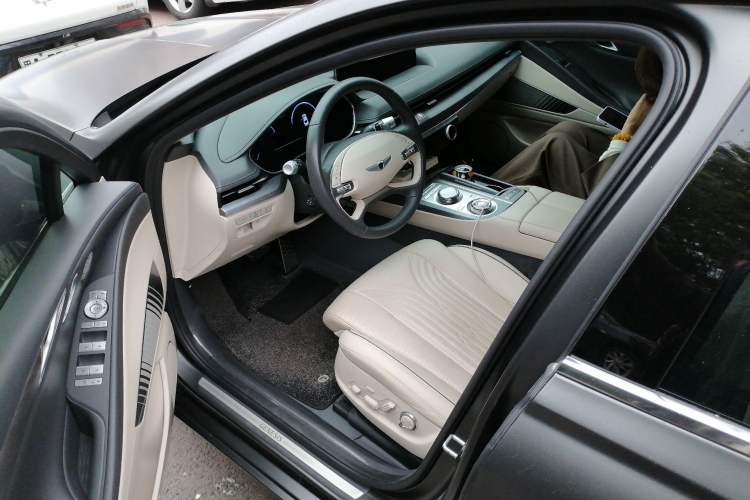 Used Genesis G80 2023 2.5T Rear-Drive Flagship Edition Left Front Seat