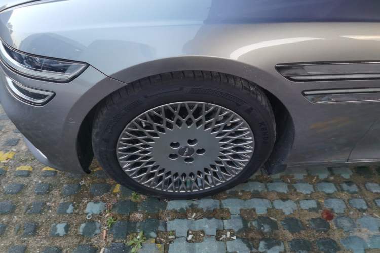 Used Genesis G80 2023 2.5T Four-Wheel-Drive Flagship Edition Left Front Wheel Hub