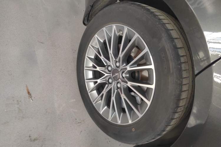 Used Genesis G80 2023 2.5T Rear-Drive Luxury Edition Right Rear Wheel Hub