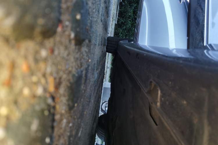 Used Genesis G80 2023 2.5T Four-Wheel-Drive Flagship Edition Right Side Sill