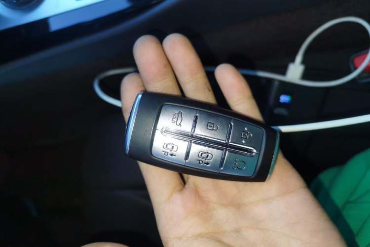 Used Genesis G80 2023 2.5T Four-Wheel-Drive Flagship Edition Vehicle Key