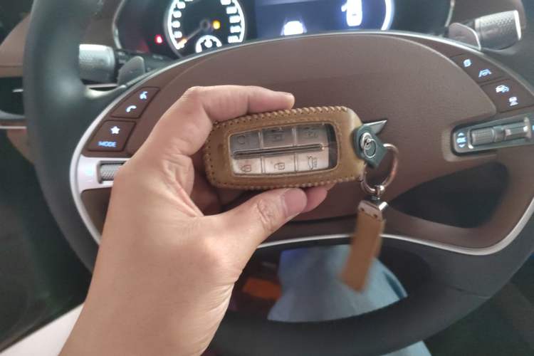 Used Genesis G80 2023 2.5T Rear-Drive Luxury Edition Vehicle Key