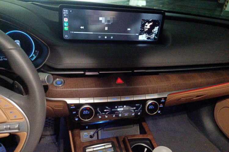 Used Genesis G80 2023 2.5T Rear-Drive Flagship Edition Audio And AC Panel