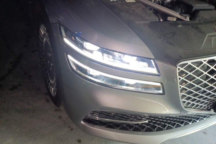 Used Genesis G80 2023 2.5T Rear-Drive Flagship Edition Right Front Headlight