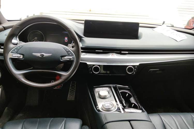 Used Genesis G80 2023 2.5T Rear-Drive Luxury Edition Center Console
