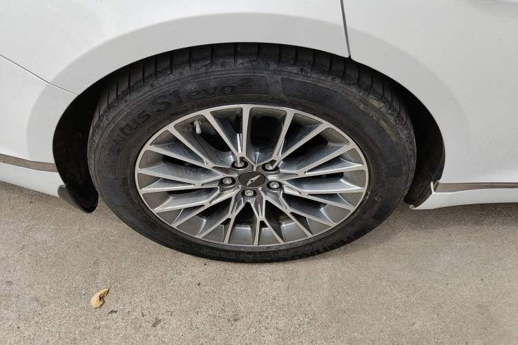 Used Genesis G80 2023 2.5T Rear-Drive Luxury Edition Exterior 5